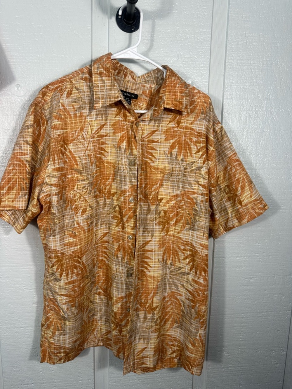 Van Heusen Brown Tropical Mens Short Sleeve Shirt Size Large EUC